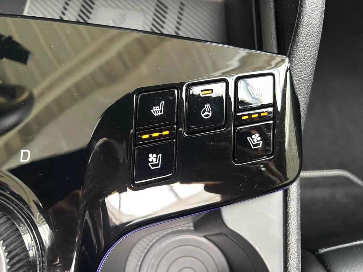 1.6 T-GDi Plug-in Hybrid AWD GT-PlusLine | Elektrisch Bedienbare Trekhaak 13-Polig | All-Seasonbanden | Black Pack | Elektrisch Bedienbaar Schuif / Kanteldak | Licht + Regensensor | Stoelver