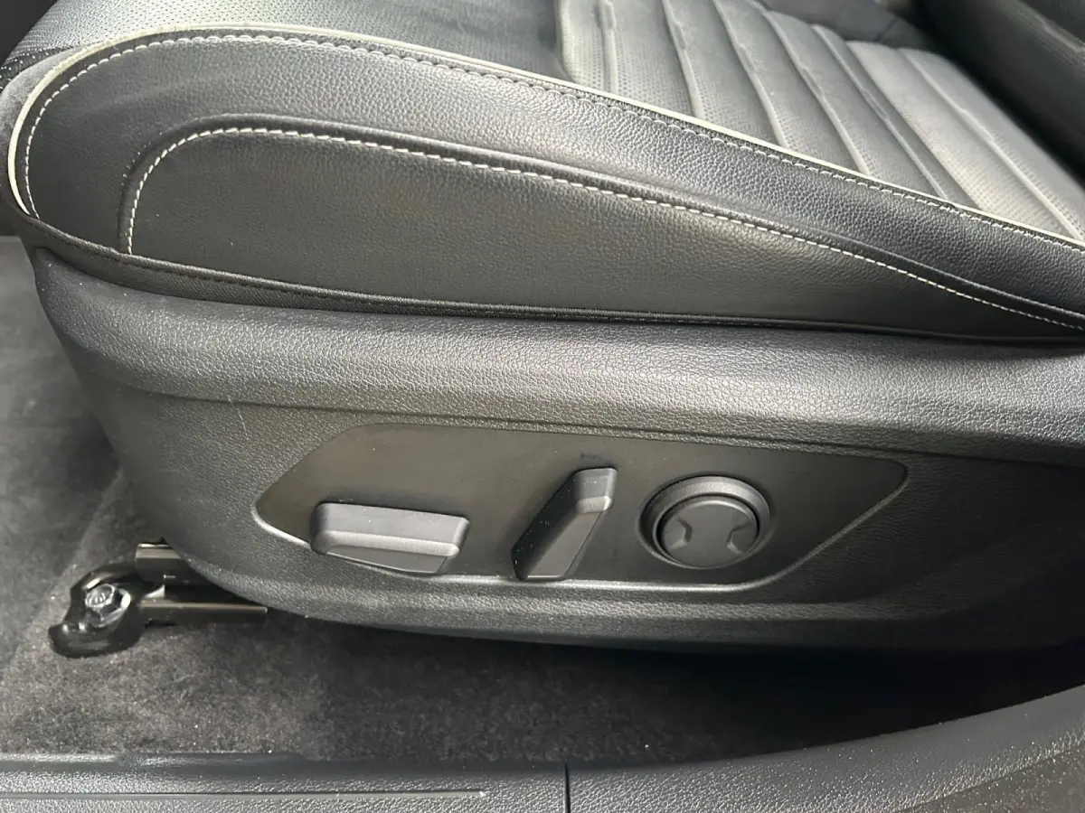 1.6 T-GDi Plug-in Hybrid AWD GT-PlusLine | Elektrisch Bedienbare Trekhaak 13-Polig | All-Seasonbanden | Black Pack | Elektrisch Bedienbaar Schuif / Kanteldak | Licht + Regensensor | Stoelver