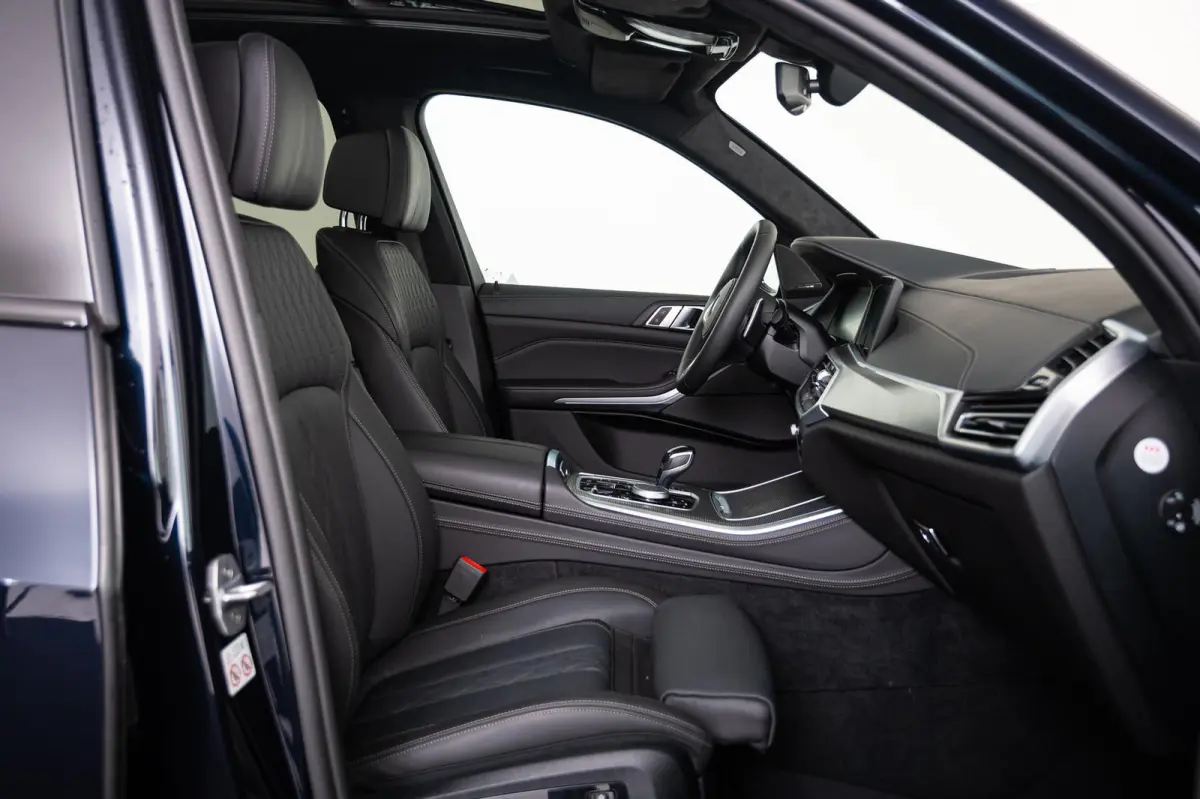 xDrive45e High Executive M Sport - Head-Up Display - Lederen Bekleding - Schuif-/Kanteldak - Active Cruise Control ( ACC ) - BMW Live Cockpit Professional - Comfort Access - 22" - Soft-Close