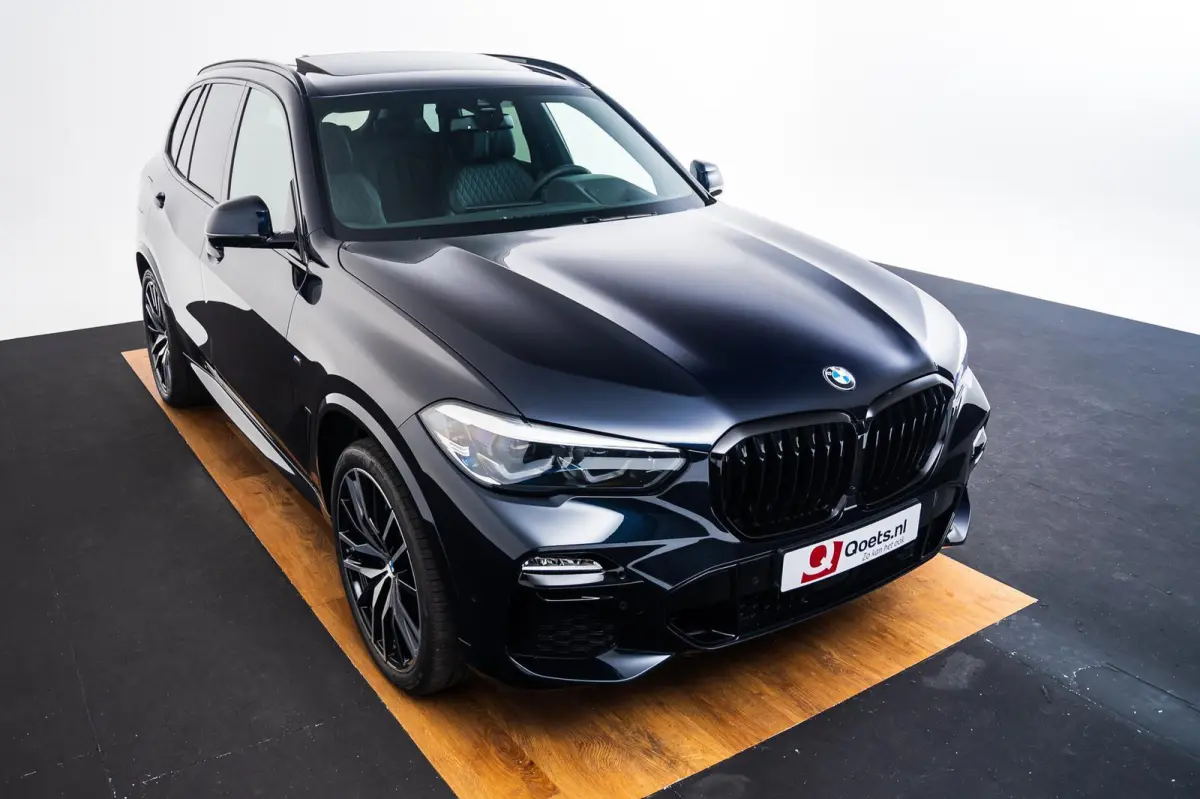 xDrive45e High Executive M Sport - Head-Up Display - Lederen Bekleding - Schuif-/Kanteldak - Active Cruise Control ( ACC ) - BMW Live Cockpit Professional - Comfort Access - 22" - Soft-Close