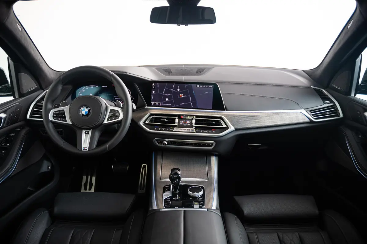 xDrive45e High Executive M Sport - Head-Up Display - Lederen Bekleding - Schuif-/Kanteldak - Active Cruise Control ( ACC ) - BMW Live Cockpit Professional - Comfort Access - 22" - Soft-Close