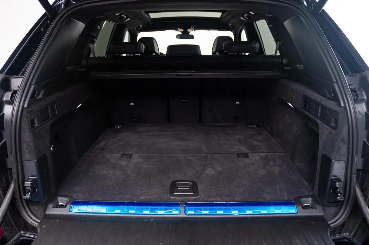xDrive45e High Executive M Sport - Head-Up Display - Lederen Bekleding - Schuif-/Kanteldak - Active Cruise Control ( ACC ) - BMW Live Cockpit Professional - Comfort Access - 22" - Soft-Close