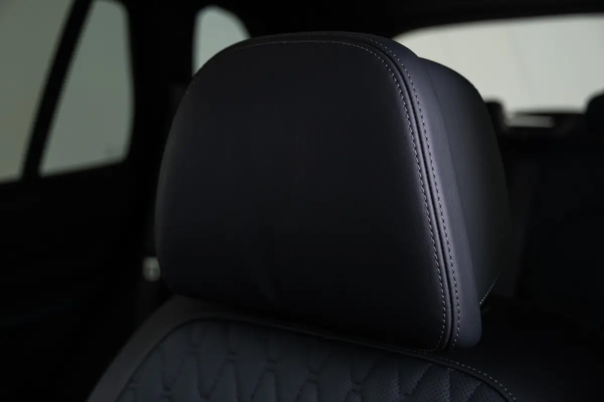 xDrive45e High Executive M Sport - Head-Up Display - Lederen Bekleding - Schuif-/Kanteldak - Active Cruise Control ( ACC ) - BMW Live Cockpit Professional - Comfort Access - 22" - Soft-Close