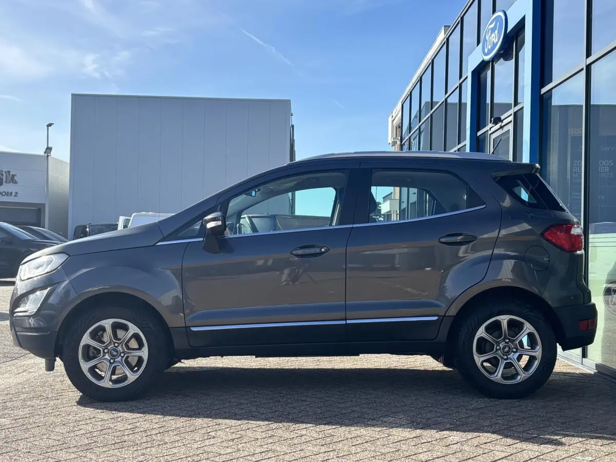 1.0 EcoBoost Titanium 125PK Cruise Navi Climate Parkeersensoren Achter All Season Banden *Leuk*