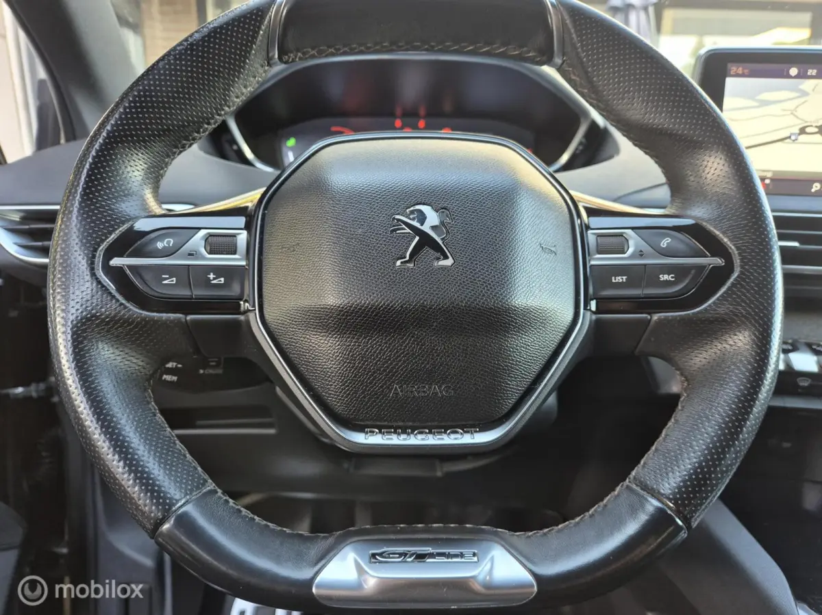 1.2 GT Line 19" HALF LEDER CAMERA APPLE CARPLAY