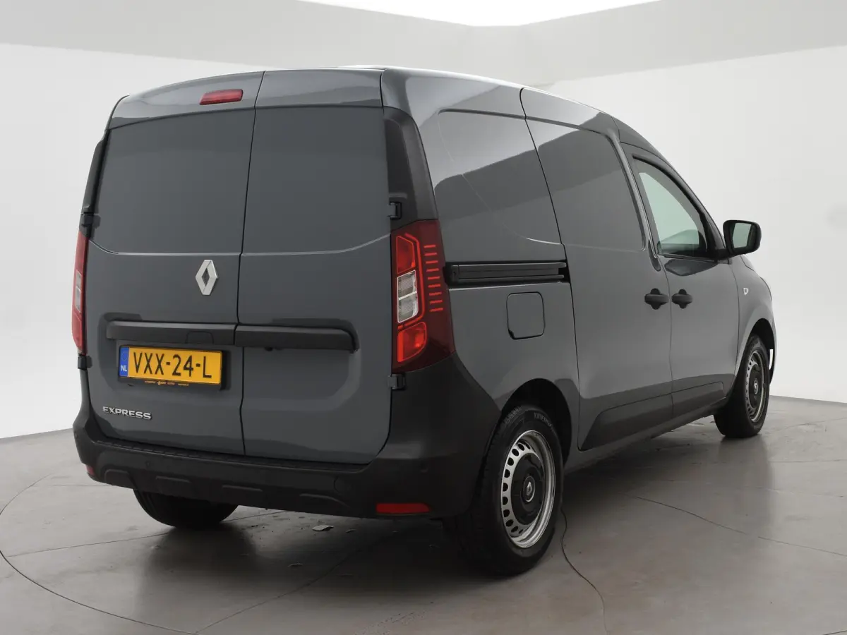 1.5 dCi 75 COMFORT EXTRA*1e EIG*+ CAMERA | CARPLAY | DAB | DODEHOEK | NAVIGATIE