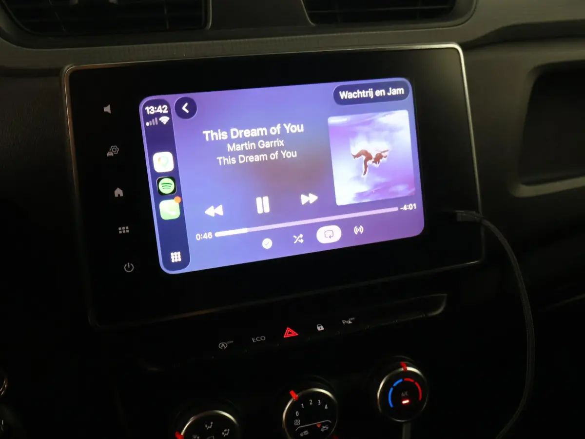 1.5 dCi 75 COMFORT EXTRA*1e EIG*+ CAMERA | CARPLAY | DAB | DODEHOEK | NAVIGATIE