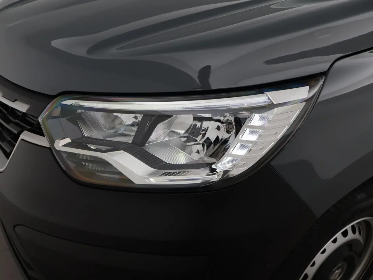 1.5 dCi 75 COMFORT EXTRA*1e EIG*+ CAMERA | CARPLAY | DAB | DODEHOEK | NAVIGATIE