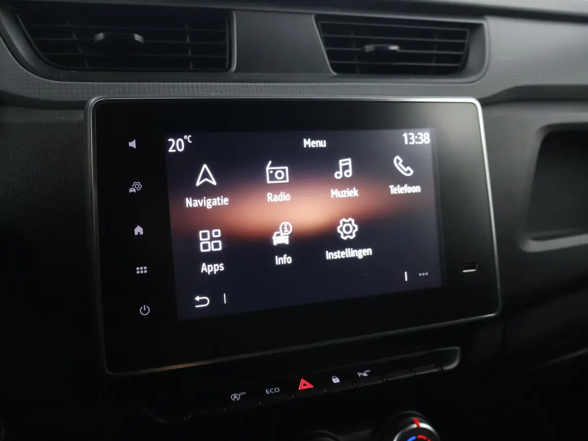 1.5 dCi 75 COMFORT EXTRA*1e EIG*+ CAMERA | CARPLAY | DAB | DODEHOEK | NAVIGATIE