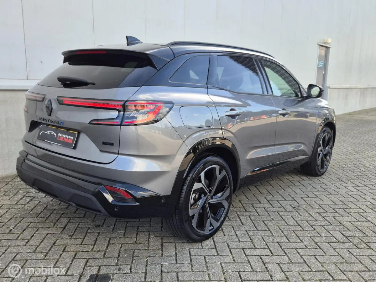 1.2 E-Tech full hybrid 200 Iconic Alpine