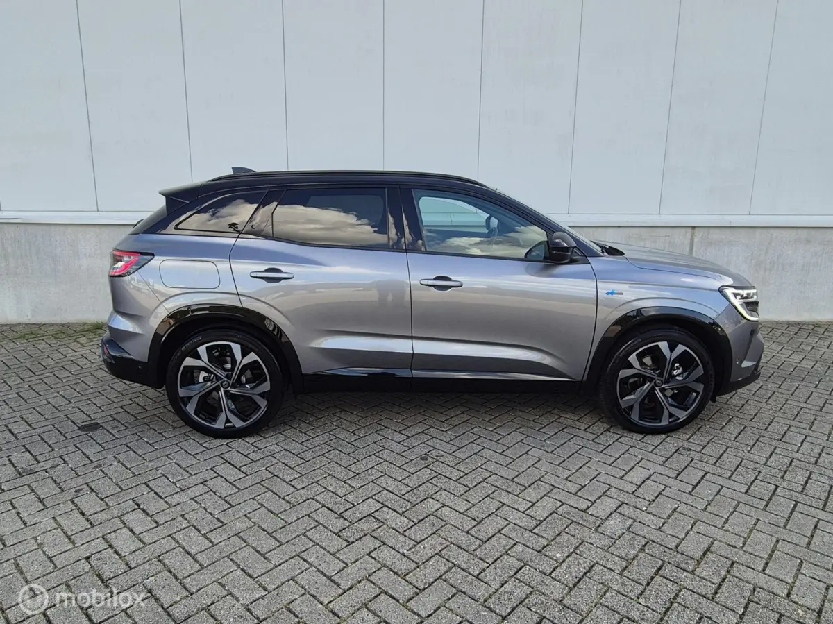 1.2 E-Tech full hybrid 200 Iconic Alpine