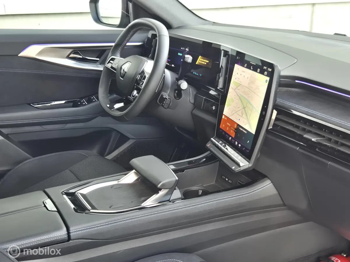 1.2 E-Tech full hybrid 200 Iconic Alpine