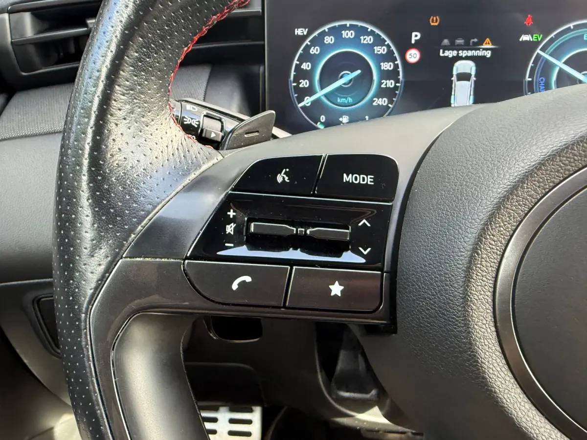 1.6 T-GDI PHEV N Line Sky 4WD / Panoramadak / 360° camera / Adaptive cruise control / Stoelventilatie / Stoelverwarming voor + achter / Stuurwielverwarming / Elektrisch verstelbare voorstoe