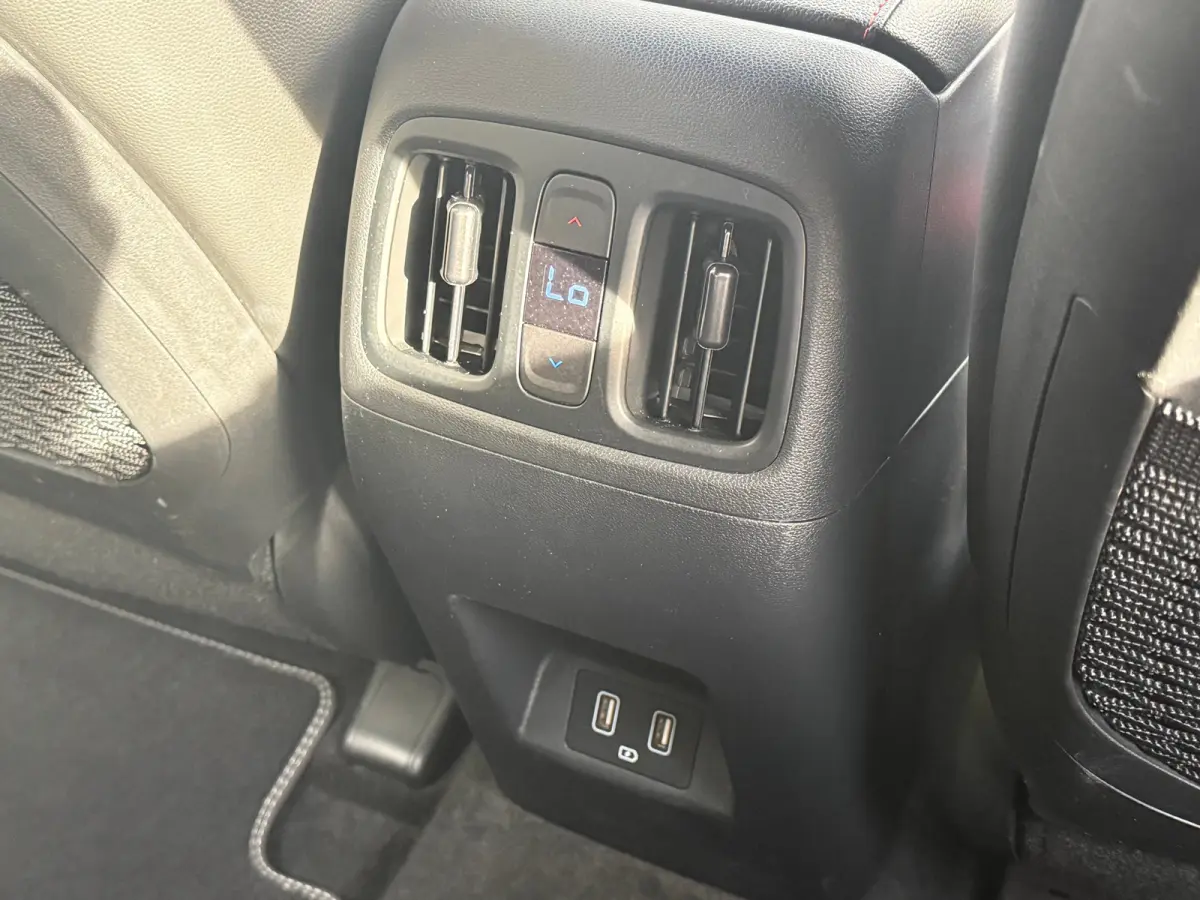 1.6 T-GDI PHEV N Line Sky 4WD / Panoramadak / 360° camera / Adaptive cruise control / Stoelventilatie / Stoelverwarming voor + achter / Stuurwielverwarming / Elektrisch verstelbare voorstoe