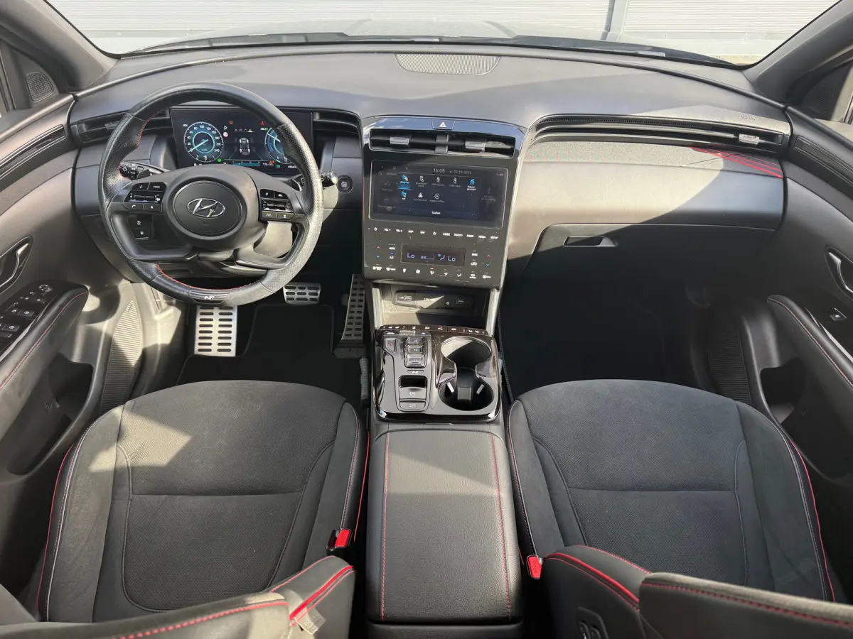 1.6 T-GDI PHEV N Line Sky 4WD / Panoramadak / 360° camera / Adaptive cruise control / Stoelventilatie / Stoelverwarming voor + achter / Stuurwielverwarming / Elektrisch verstelbare voorstoe