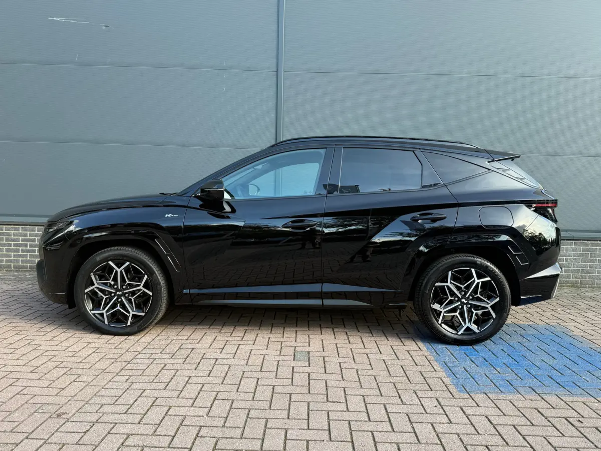 1.6 T-GDI PHEV N Line Sky 4WD / Panoramadak / 360° camera / Adaptive cruise control / Stoelventilatie / Stoelverwarming voor + achter / Stuurwielverwarming / Elektrisch verstelbare voorstoe