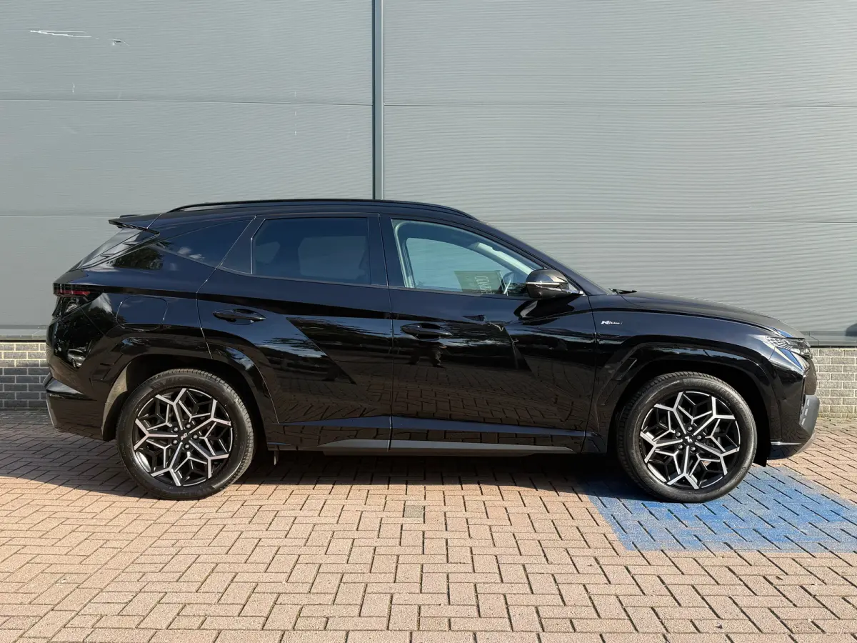 1.6 T-GDI PHEV N Line Sky 4WD / Panoramadak / 360° camera / Adaptive cruise control / Stoelventilatie / Stoelverwarming voor + achter / Stuurwielverwarming / Elektrisch verstelbare voorstoe