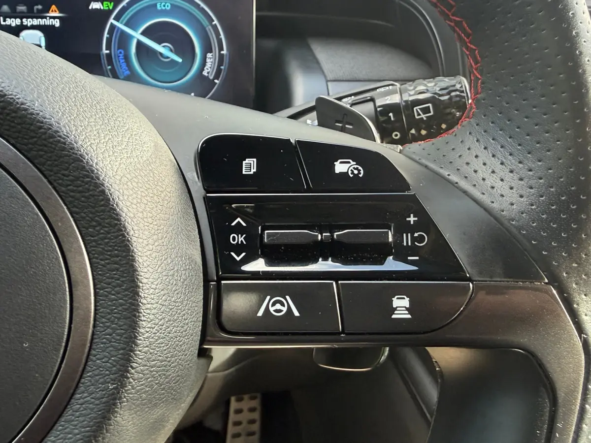 1.6 T-GDI PHEV N Line Sky 4WD / Panoramadak / 360° camera / Adaptive cruise control / Stoelventilatie / Stoelverwarming voor + achter / Stuurwielverwarming / Elektrisch verstelbare voorstoe