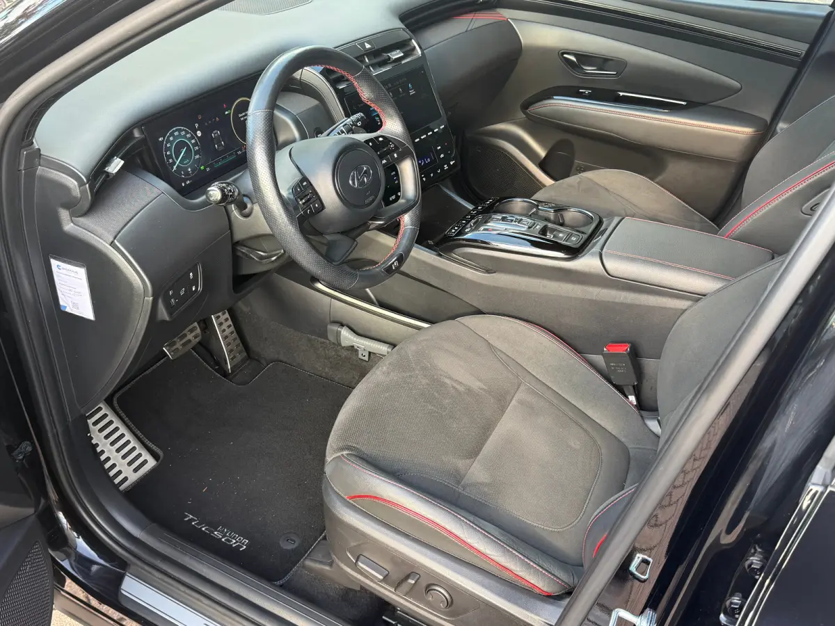 1.6 T-GDI PHEV N Line Sky 4WD / Panoramadak / 360° camera / Adaptive cruise control / Stoelventilatie / Stoelverwarming voor + achter / Stuurwielverwarming / Elektrisch verstelbare voorstoe