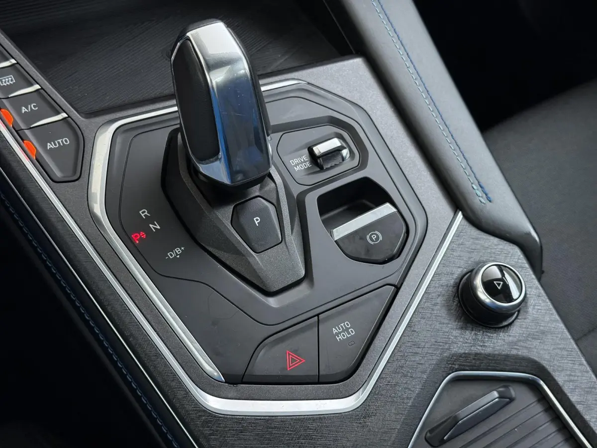 1.5 APPLE CARPLAY/ANDROID AUTO | PANORAMADAK | ELEKTRISCHE ACHTERKLEP | STOEL VERWARMING | MEMORY SEATS |