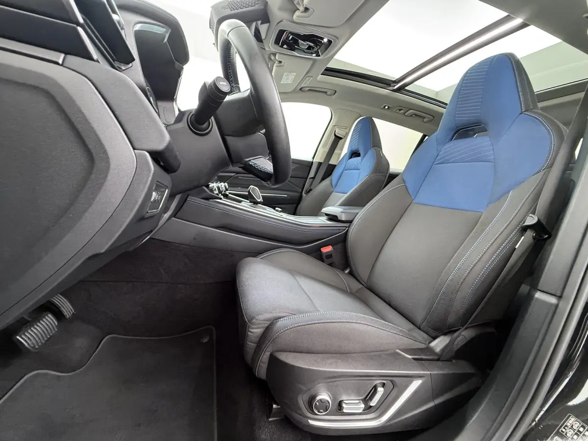1.5 APPLE CARPLAY/ANDROID AUTO | PANORAMADAK | ELEKTRISCHE ACHTERKLEP | STOEL VERWARMING | MEMORY SEATS |