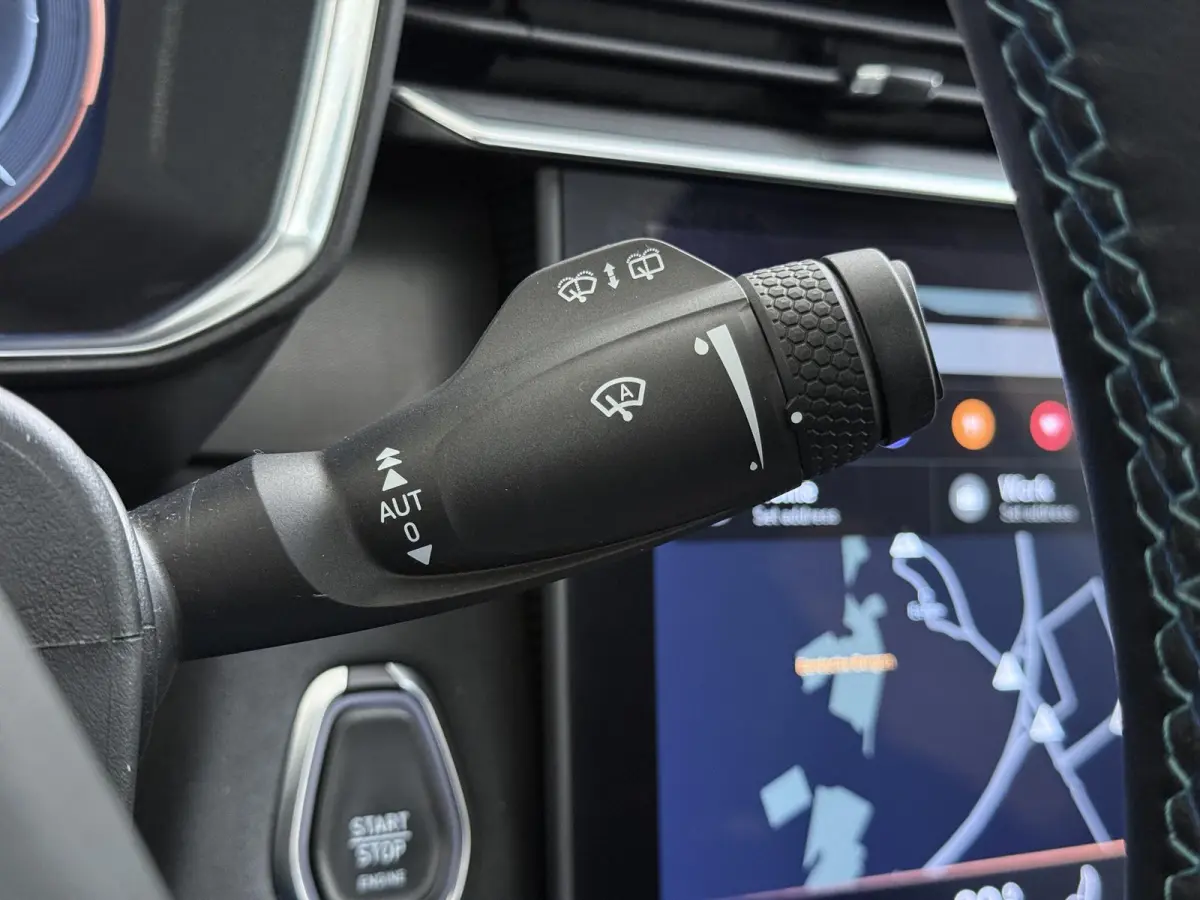 1.5 APPLE CARPLAY/ANDROID AUTO | PANORAMADAK | ELEKTRISCHE ACHTERKLEP | STOEL VERWARMING | MEMORY SEATS |