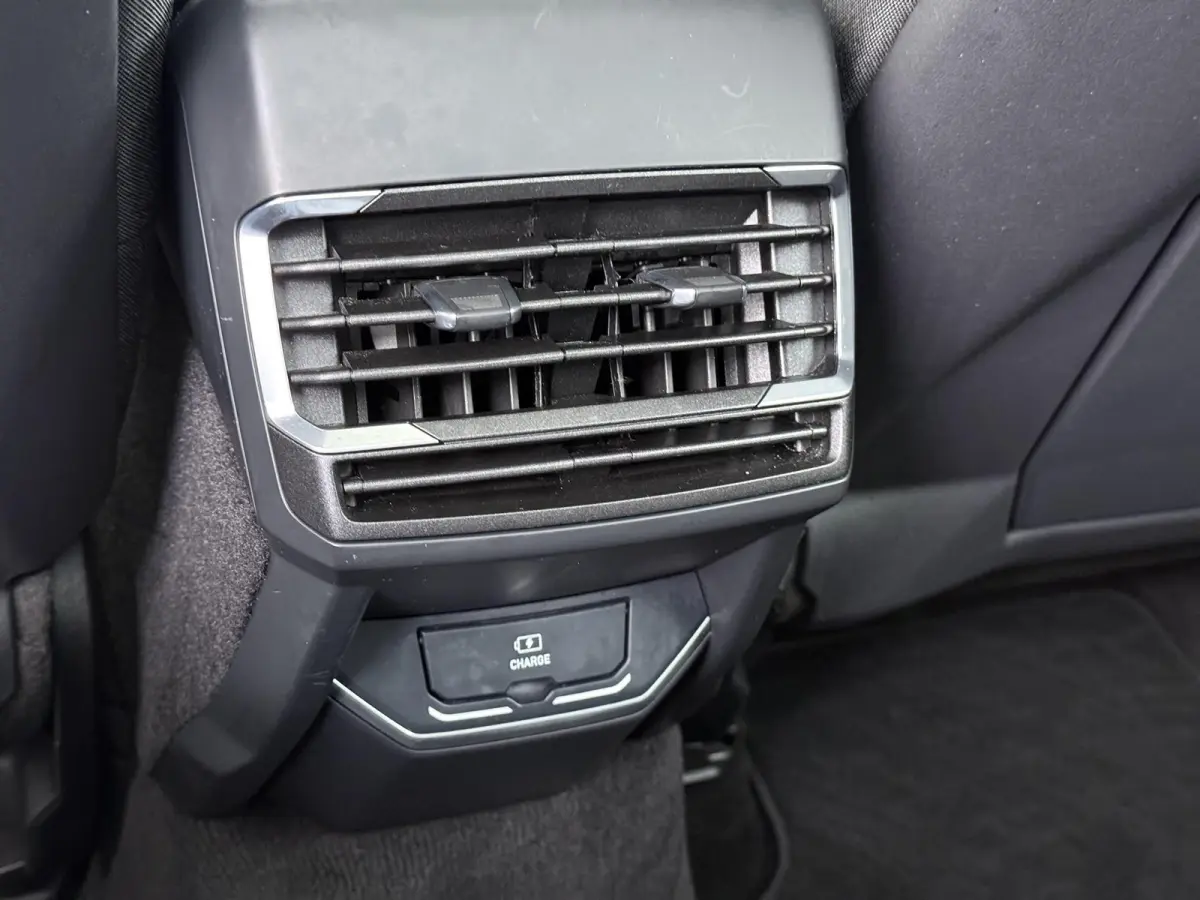 1.5 APPLE CARPLAY/ANDROID AUTO | PANORAMADAK | ELEKTRISCHE ACHTERKLEP | STOEL VERWARMING | MEMORY SEATS |