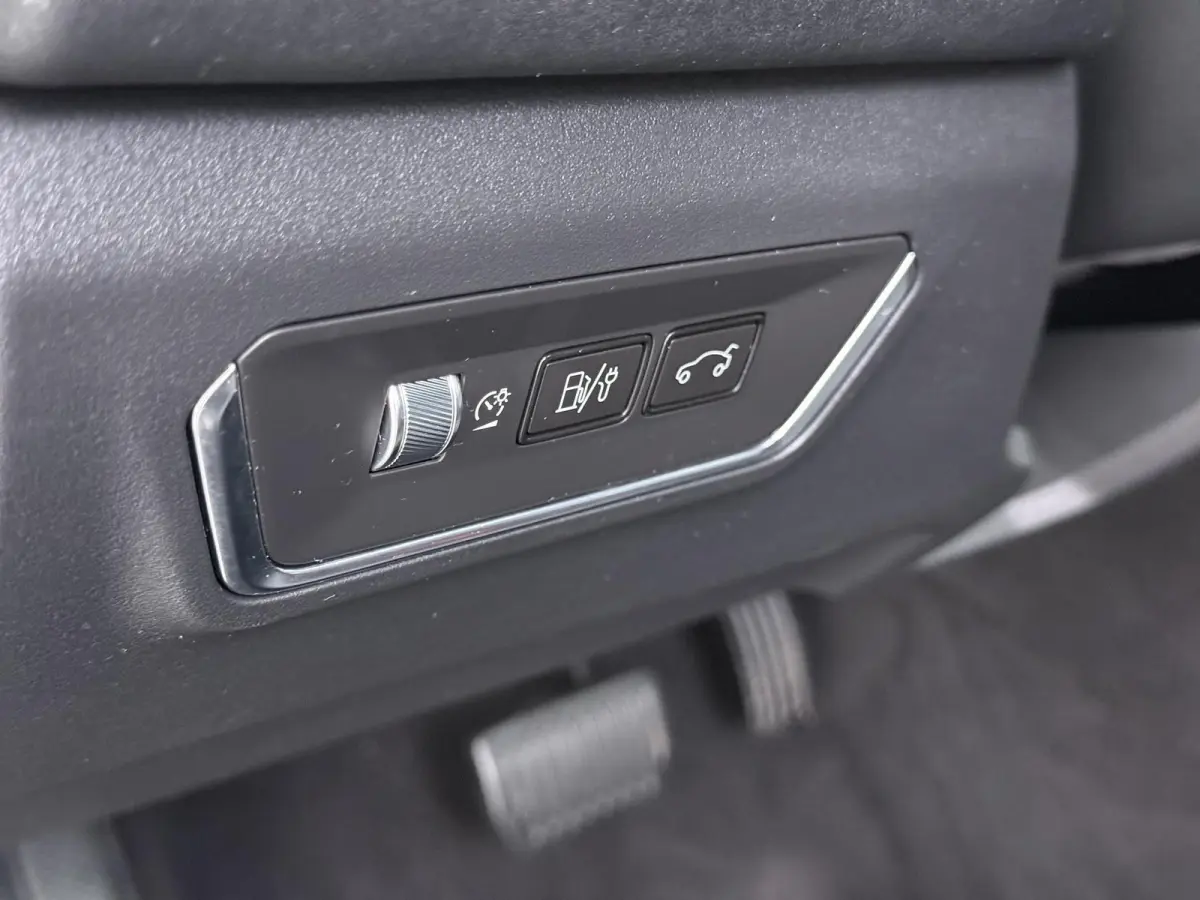 1.5 APPLE CARPLAY/ANDROID AUTO | PANORAMADAK | ELEKTRISCHE ACHTERKLEP | STOEL VERWARMING | MEMORY SEATS |