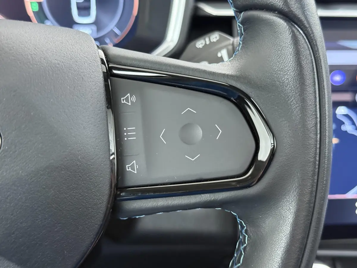 1.5 APPLE CARPLAY/ANDROID AUTO | PANORAMADAK | ELEKTRISCHE ACHTERKLEP | STOEL VERWARMING | MEMORY SEATS |