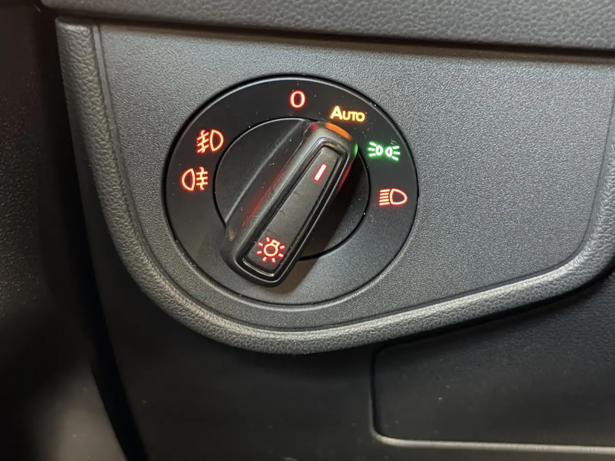 1.0 TSI Highline Led | Virtueel Display | Clima | Adaptive Cruise | Virtual Cockpit | Stoelverwarming | Apple & Android | Dealeronderhouden | 1e Eigenaar |