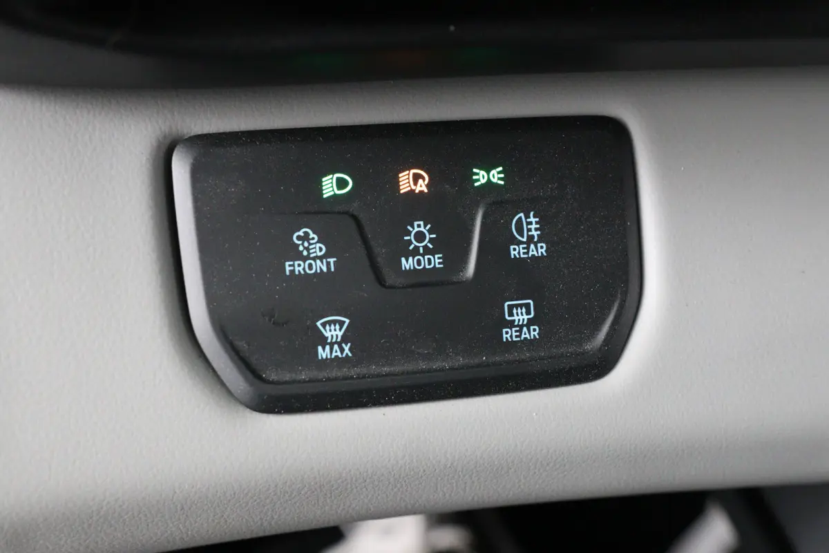 Premium Extended Range AWD 79 kWh | SOH 96% | Stuur/stoel Verwarming | 360 Camera | Adaptieve Cruise | Elektr trekhaak | Massage Zetels | Warmtepomp | Panoramadak