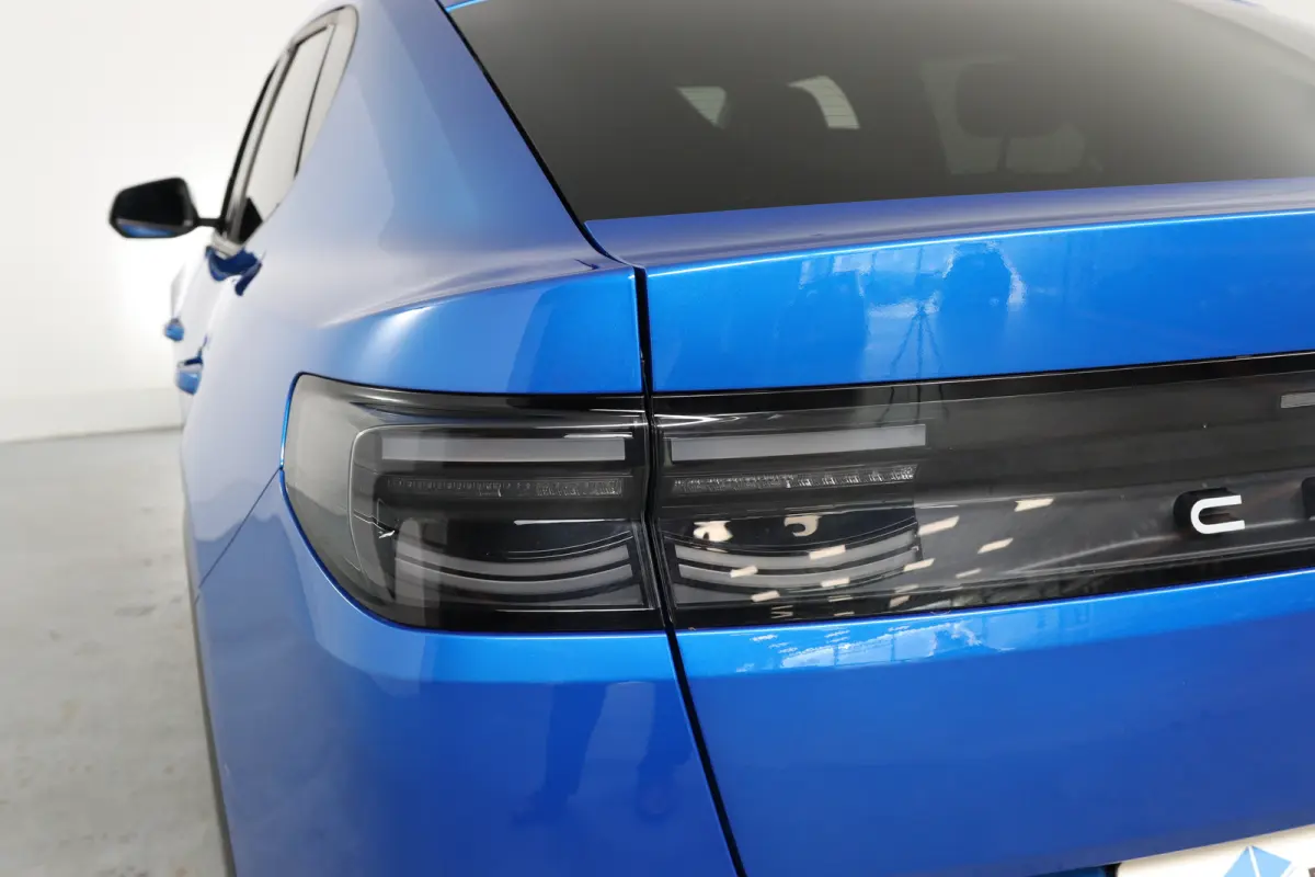 Premium Extended Range AWD 79 kWh | SOH 96% | Stuur/stoel Verwarming | 360 Camera | Adaptieve Cruise | Elektr trekhaak | Massage Zetels | Warmtepomp | Panoramadak