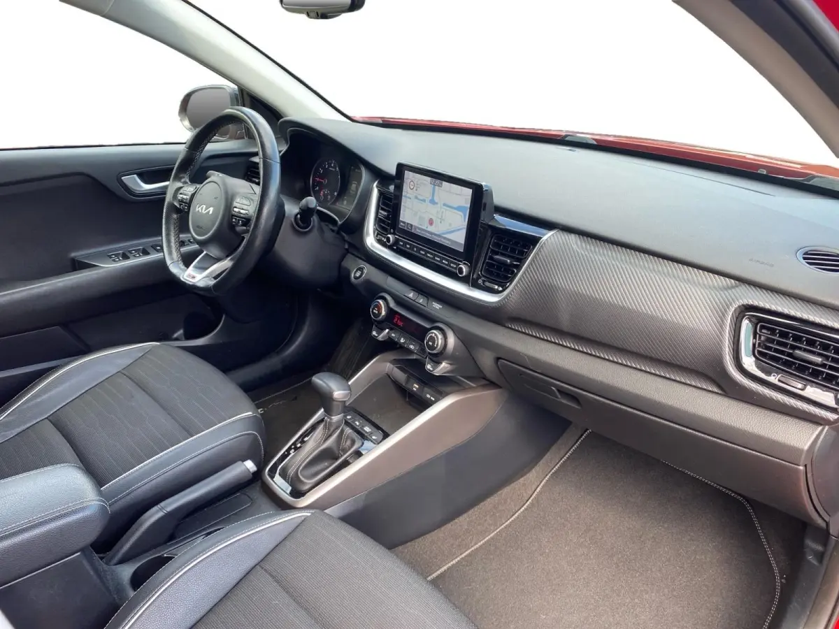 1.0 T-GDi MHEV GT-PlusLine | AUTOMAAT | Climate control | Dodehoekdetectie | Stoelverwarming en ventilatie | 17 inch lichtmetalen velgen | Navigatie | Parkeercamera | Elek.  schuif/kanteldak