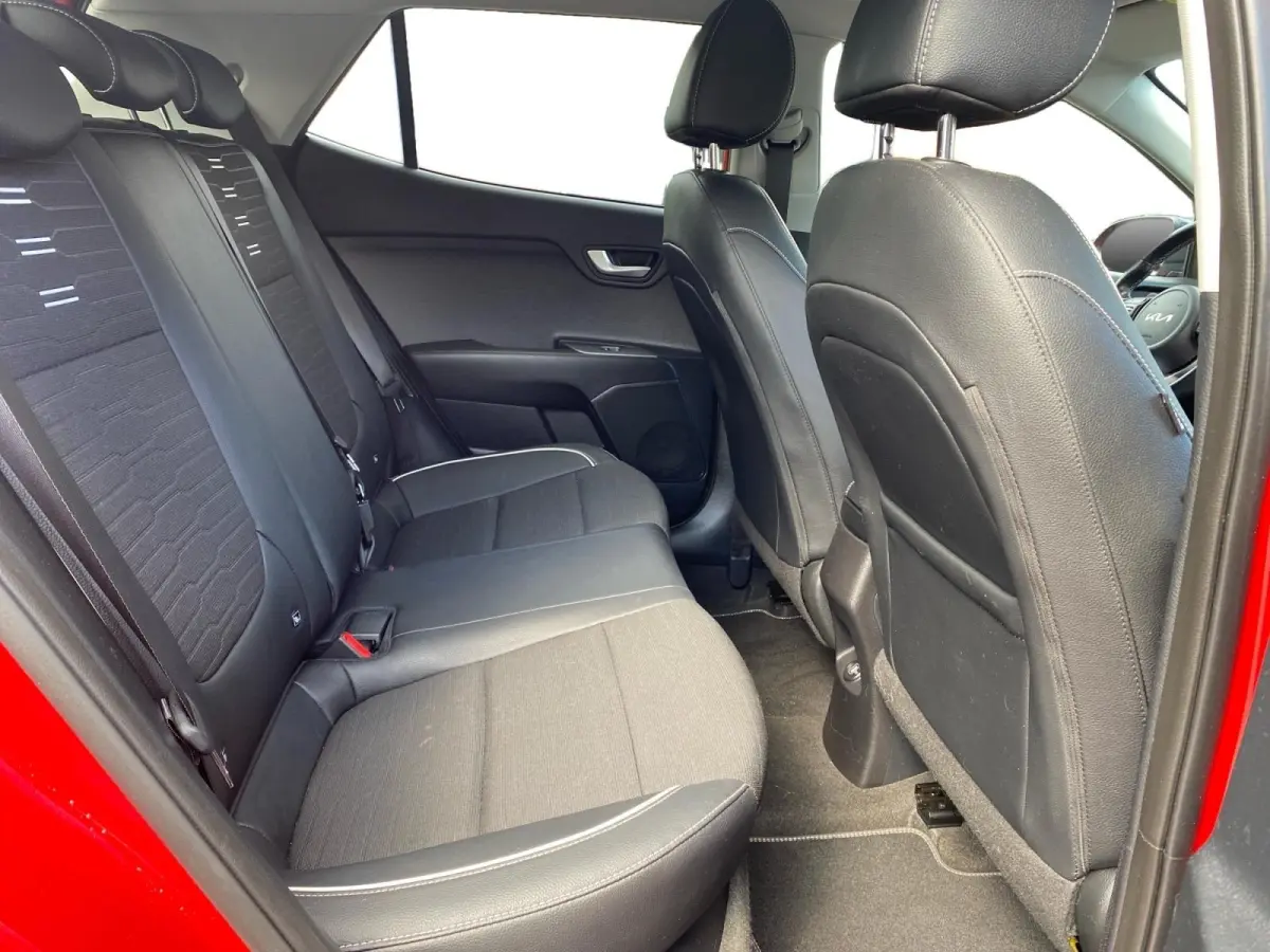 1.0 T-GDi MHEV GT-PlusLine | AUTOMAAT | Climate control | Dodehoekdetectie | Stoelverwarming en ventilatie | 17 inch lichtmetalen velgen | Navigatie | Parkeercamera | Elek.  schuif/kanteldak