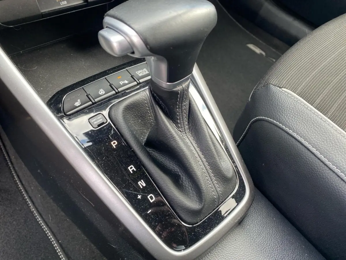 1.0 T-GDi MHEV GT-PlusLine | AUTOMAAT | Climate control | Dodehoekdetectie | Stoelverwarming en ventilatie | 17 inch lichtmetalen velgen | Navigatie | Parkeercamera | Elek.  schuif/kanteldak
