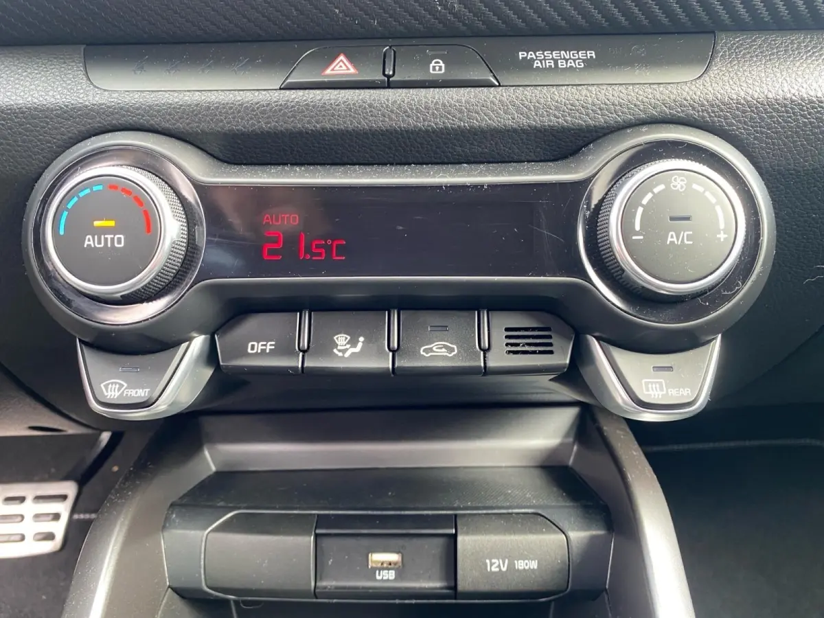 1.0 T-GDi MHEV GT-PlusLine | AUTOMAAT | Climate control | Dodehoekdetectie | Stoelverwarming en ventilatie | 17 inch lichtmetalen velgen | Navigatie | Parkeercamera | Elek.  schuif/kanteldak