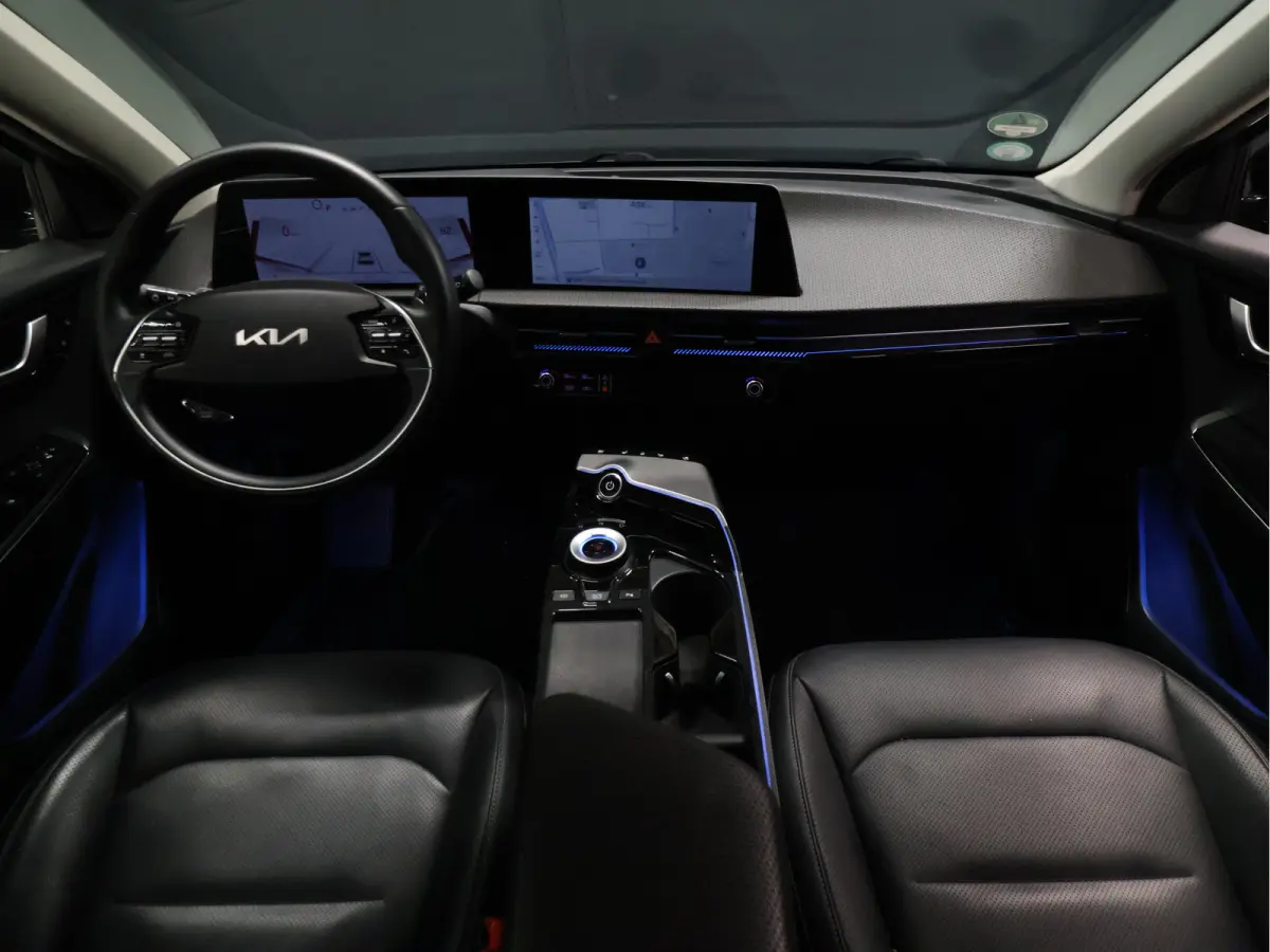 Plus 77.4 kWh [TREKHAAK, APPLE CARPLAY, ANDROID, STOELVERWARMING, MERIDIAN SURROUND SOUND, MEMORY SEATS, CAMERA, PDC V+A, NAVIGATIE, LED, LEDER, CLIMATE CONTROL, BLUETOOTH, NIEUWSTAAT}