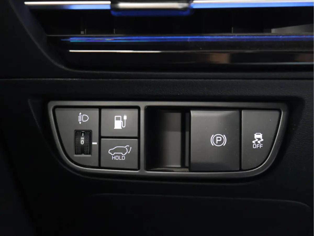 Plus 77.4 kWh [TREKHAAK, APPLE CARPLAY, ANDROID, STOELVERWARMING, MERIDIAN SURROUND SOUND, MEMORY SEATS, CAMERA, PDC V+A, NAVIGATIE, LED, LEDER, CLIMATE CONTROL, BLUETOOTH, NIEUWSTAAT}