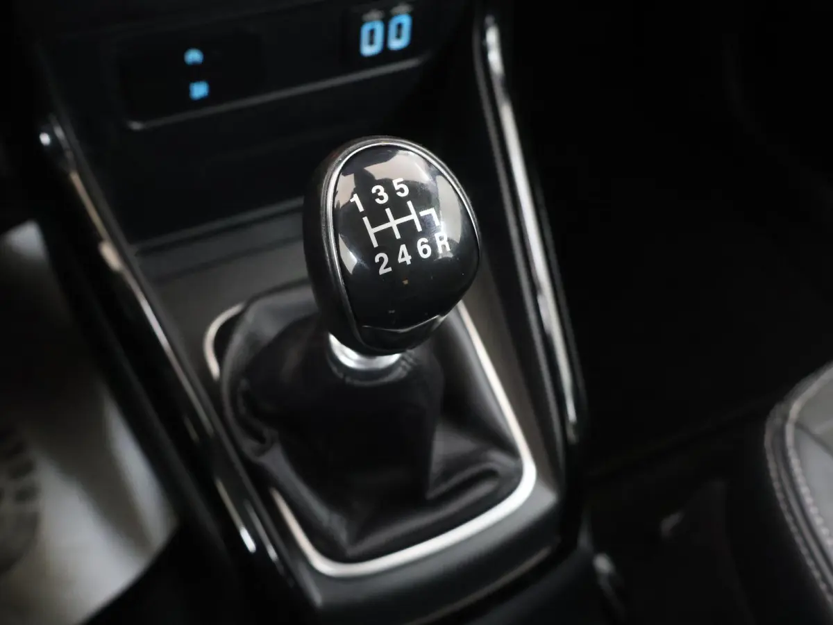 1.0 EcoBoost Titanium | Trekhaak | Cruise Control | Climate Control | Apple Carplay / Android Auto |