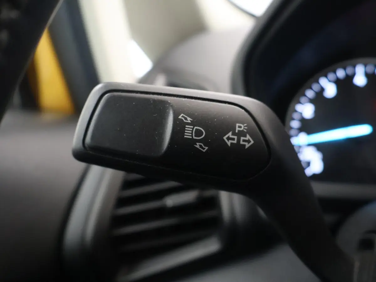 1.0 EcoBoost Titanium | Trekhaak | Cruise Control | Climate Control | Apple Carplay / Android Auto |