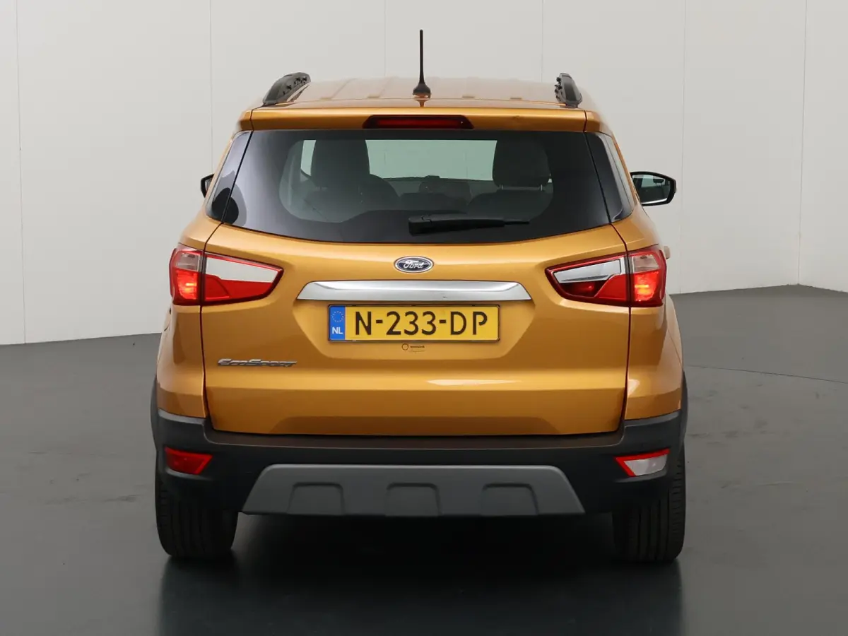 1.0 EcoBoost Titanium | Trekhaak | Cruise Control | Climate Control | Apple Carplay / Android Auto |