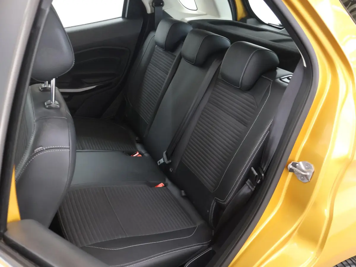 1.0 EcoBoost Titanium | Trekhaak | Cruise Control | Climate Control | Apple Carplay / Android Auto |