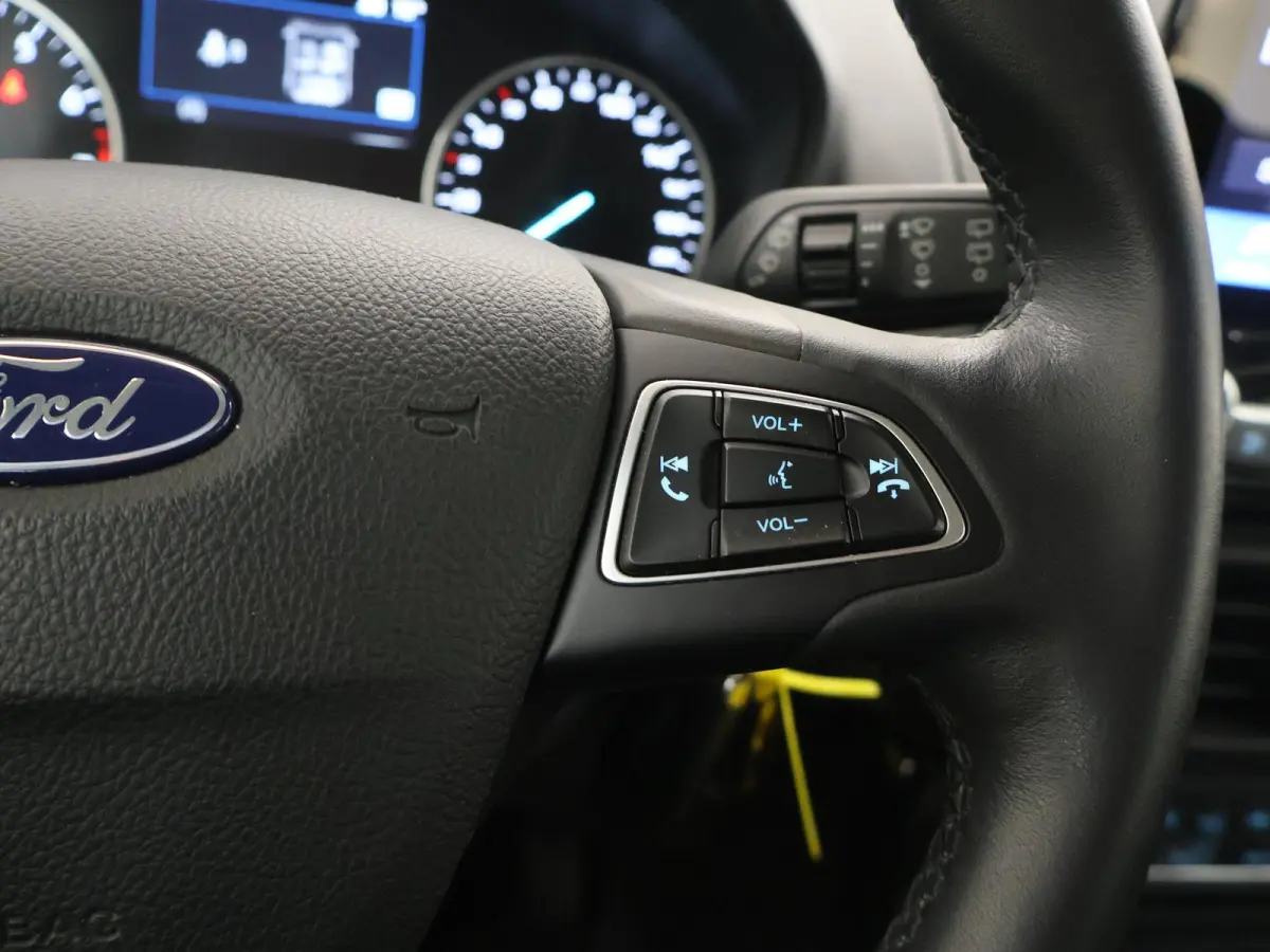 1.0 EcoBoost Titanium | Trekhaak | Cruise Control | Climate Control | Apple Carplay / Android Auto |