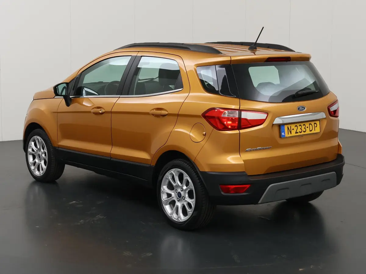 1.0 EcoBoost Titanium | Trekhaak | Cruise Control | Climate Control | Apple Carplay / Android Auto |