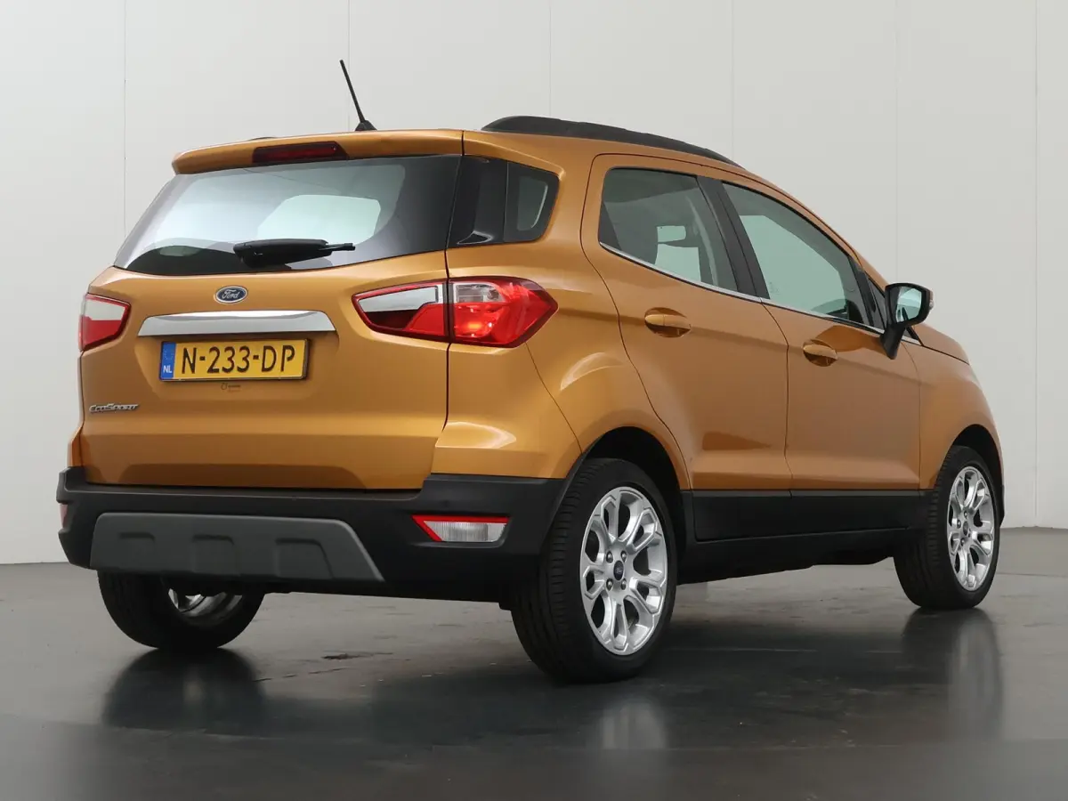 1.0 EcoBoost Titanium | Trekhaak | Cruise Control | Climate Control | Apple Carplay / Android Auto |