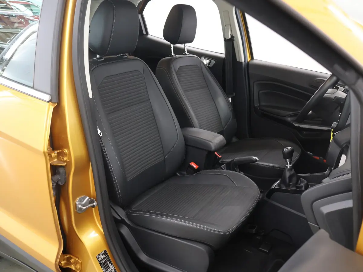 1.0 EcoBoost Titanium | Trekhaak | Cruise Control | Climate Control | Apple Carplay / Android Auto |