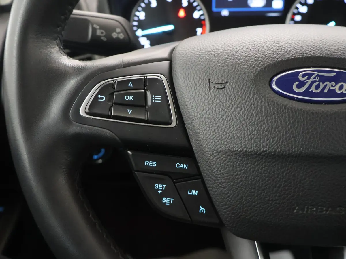 1.0 EcoBoost Titanium | Trekhaak | Cruise Control | Climate Control | Apple Carplay / Android Auto |