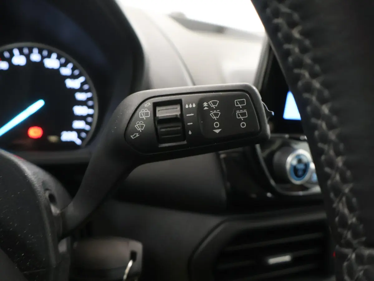 1.0 EcoBoost Titanium | Trekhaak | Cruise Control | Climate Control | Apple Carplay / Android Auto |