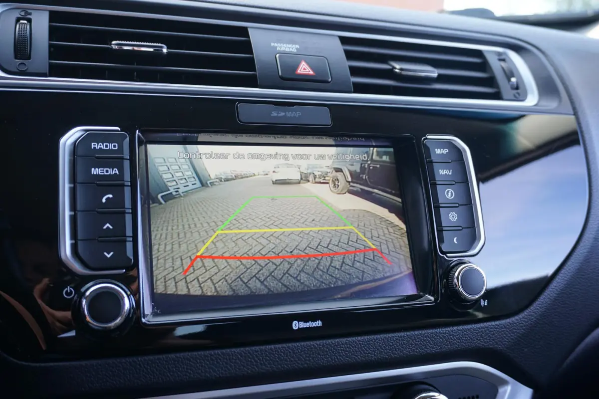 1.2 CVVT DynamicLine + CAMERA / CLIMATE CONTROL / LMV