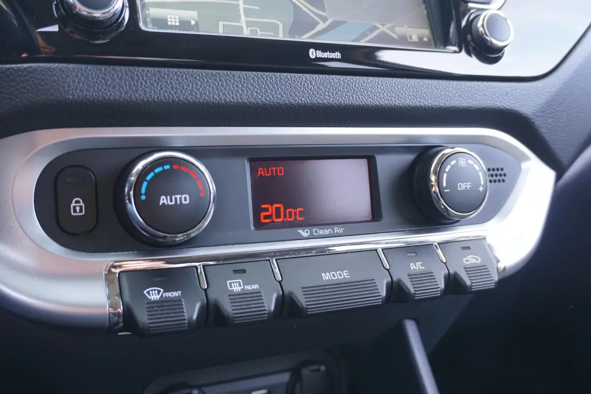1.2 CVVT DynamicLine + CAMERA / CLIMATE CONTROL / LMV